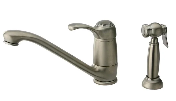 Metrohaus single lever faucet with matching side spray