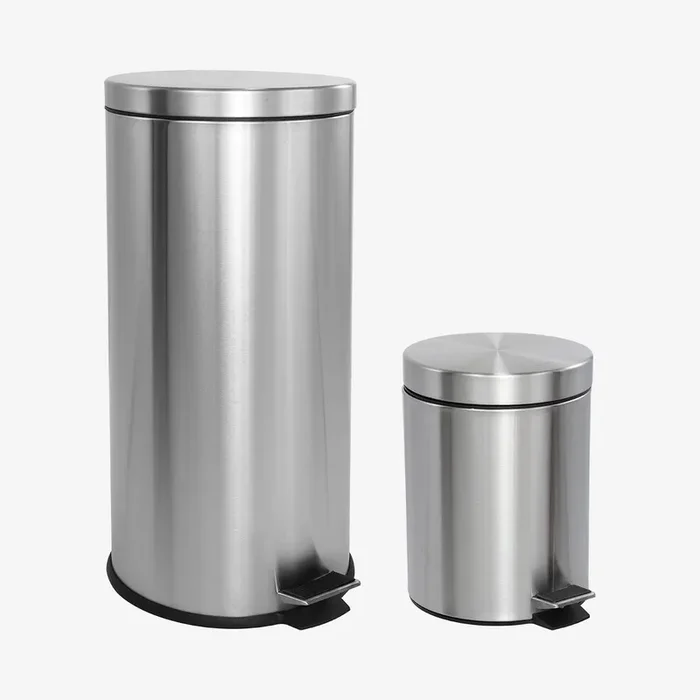Oscar Step-Open Trash Cans – Silver – Stainless Steel – Set of 2 by JONATHAN Y